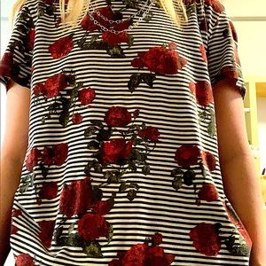 Short sleeve top! Worn one or twice. Size medium